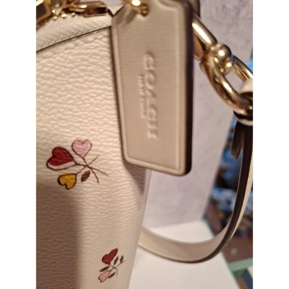 NWT Coach CW392 Zip Top Shoulder Bag Crossbody W/ Heart Print In Chalk - Picture 7 of 15